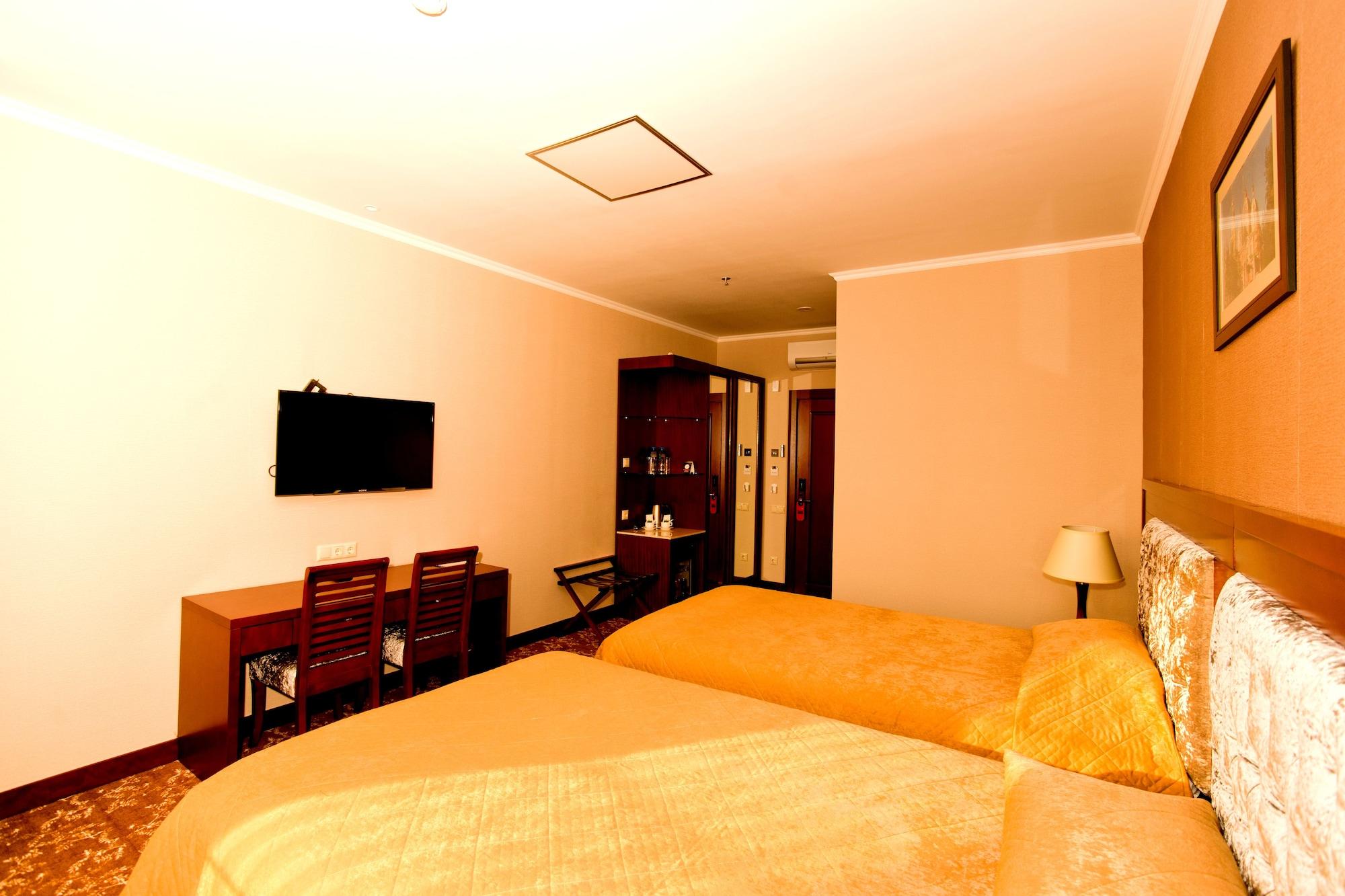 Grand Voyage Hotel Almati Kültér fotó