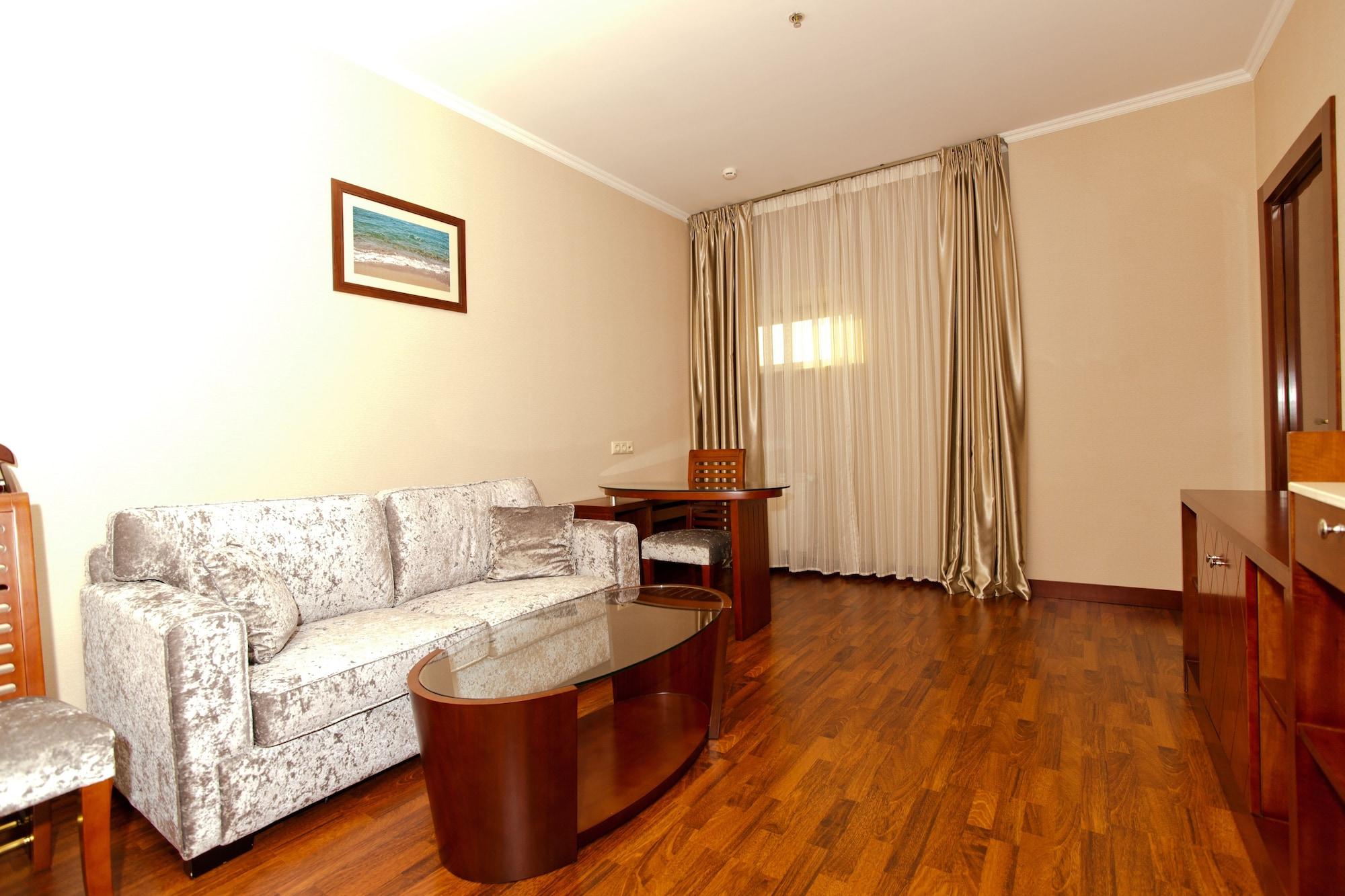 Grand Voyage Hotel Almati Kültér fotó