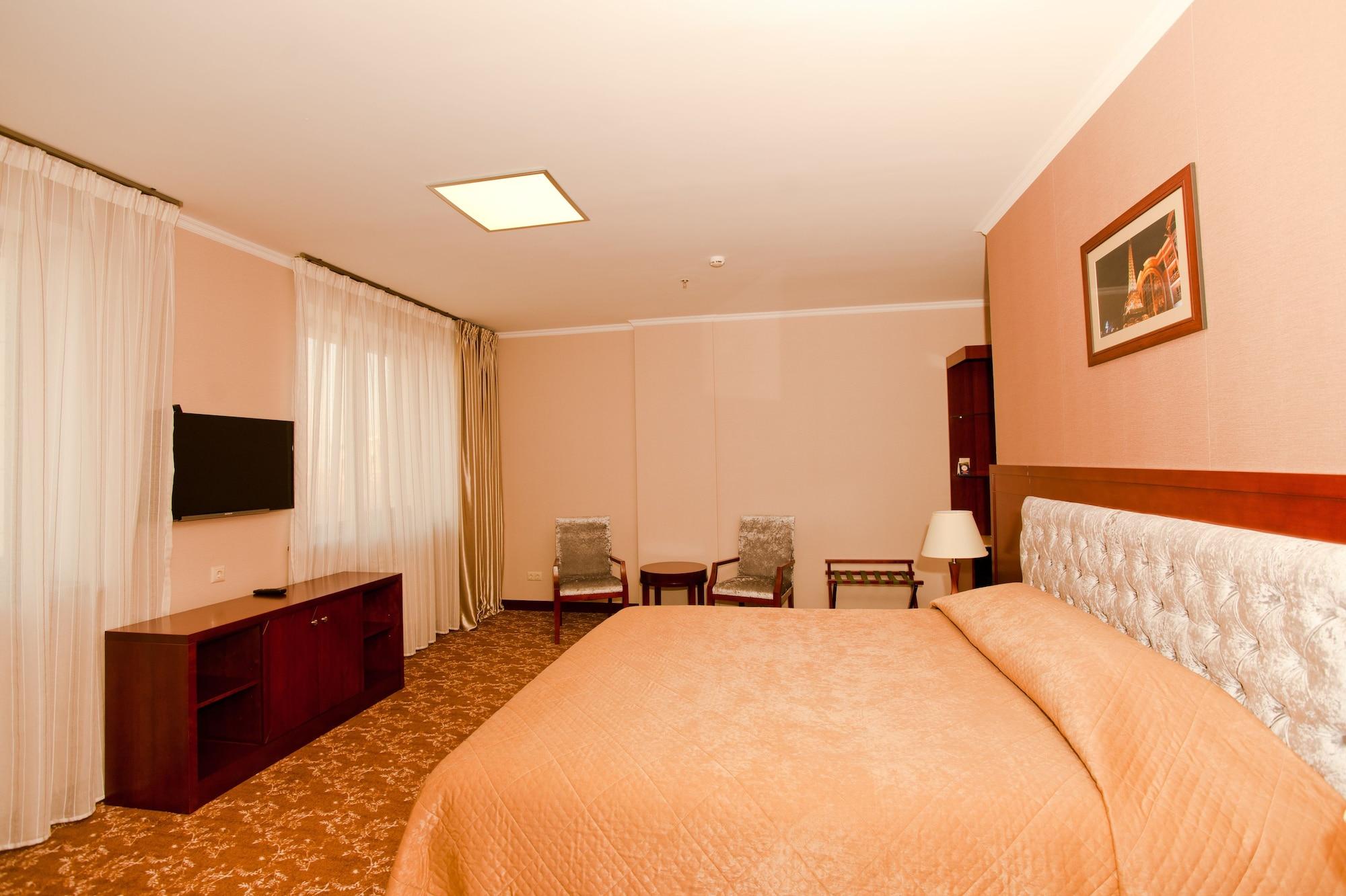 Grand Voyage Hotel Almati Kültér fotó