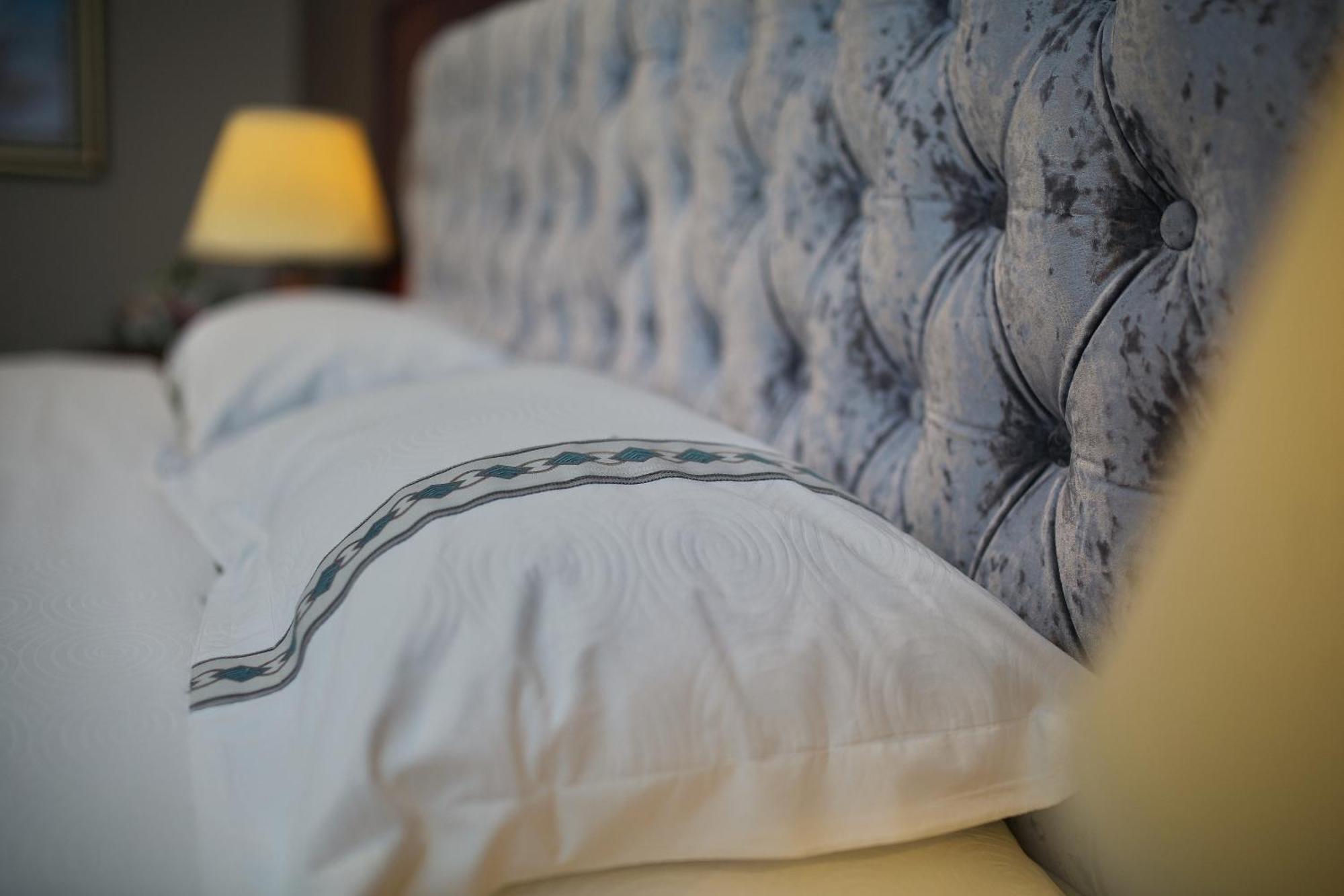Grand Voyage Hotel Almati Kültér fotó
