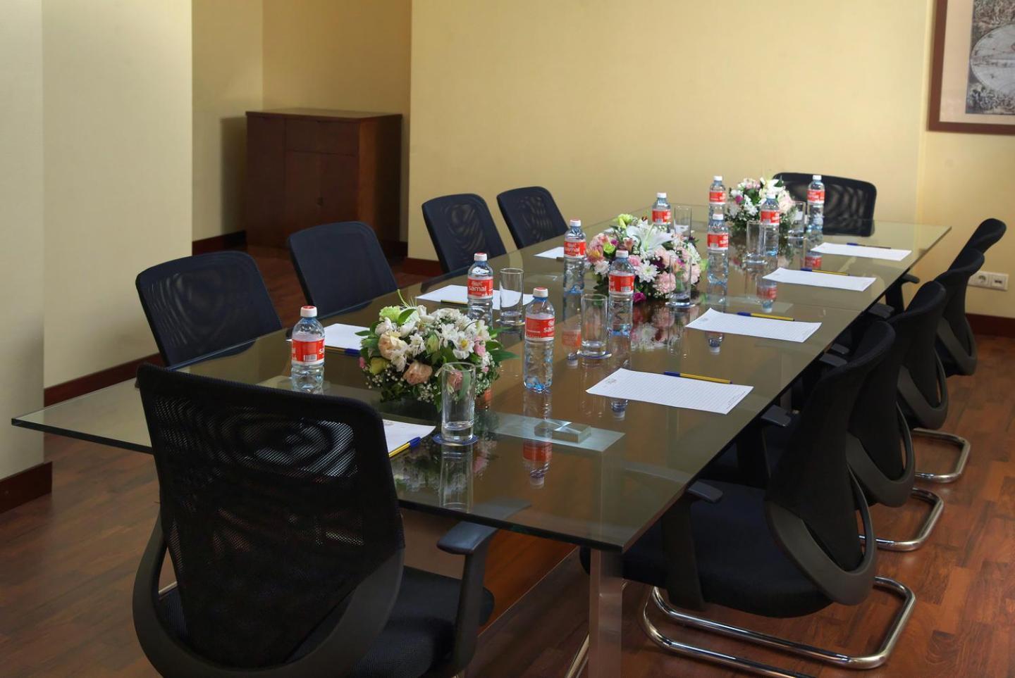 Grand Voyage Hotel Almati Kültér fotó