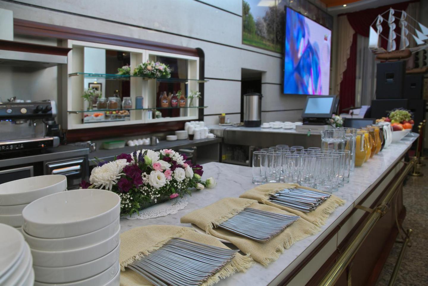 Grand Voyage Hotel Almati Kültér fotó