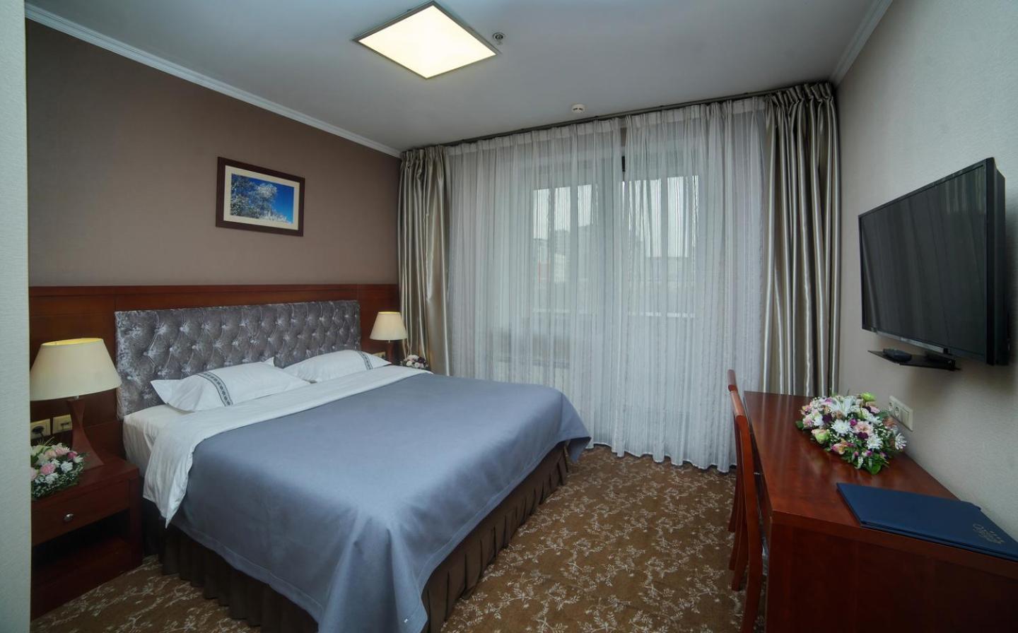 Grand Voyage Hotel Almati Kültér fotó