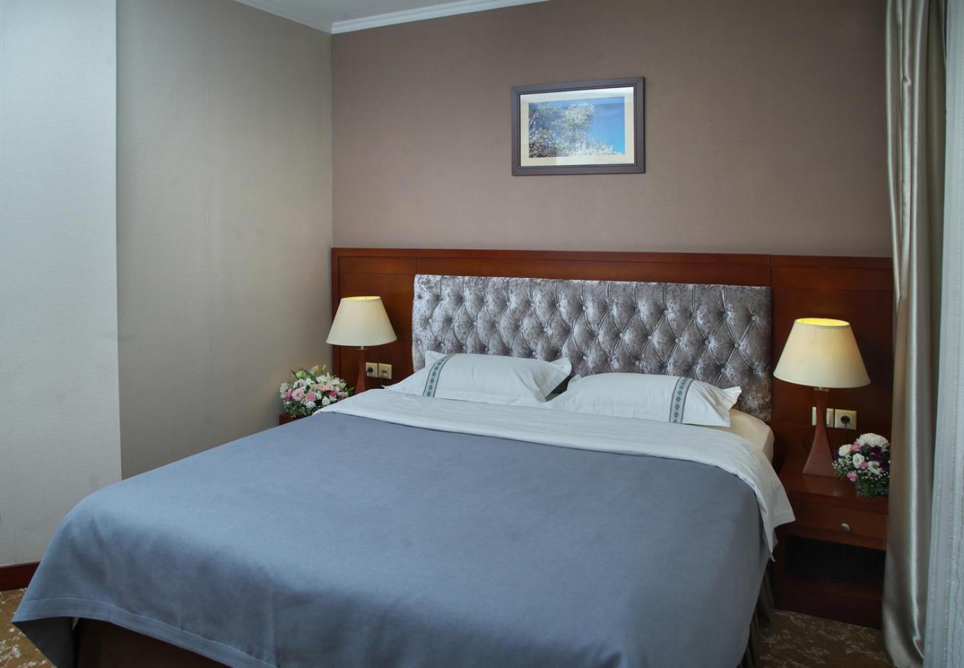 Grand Voyage Hotel Almati Kültér fotó