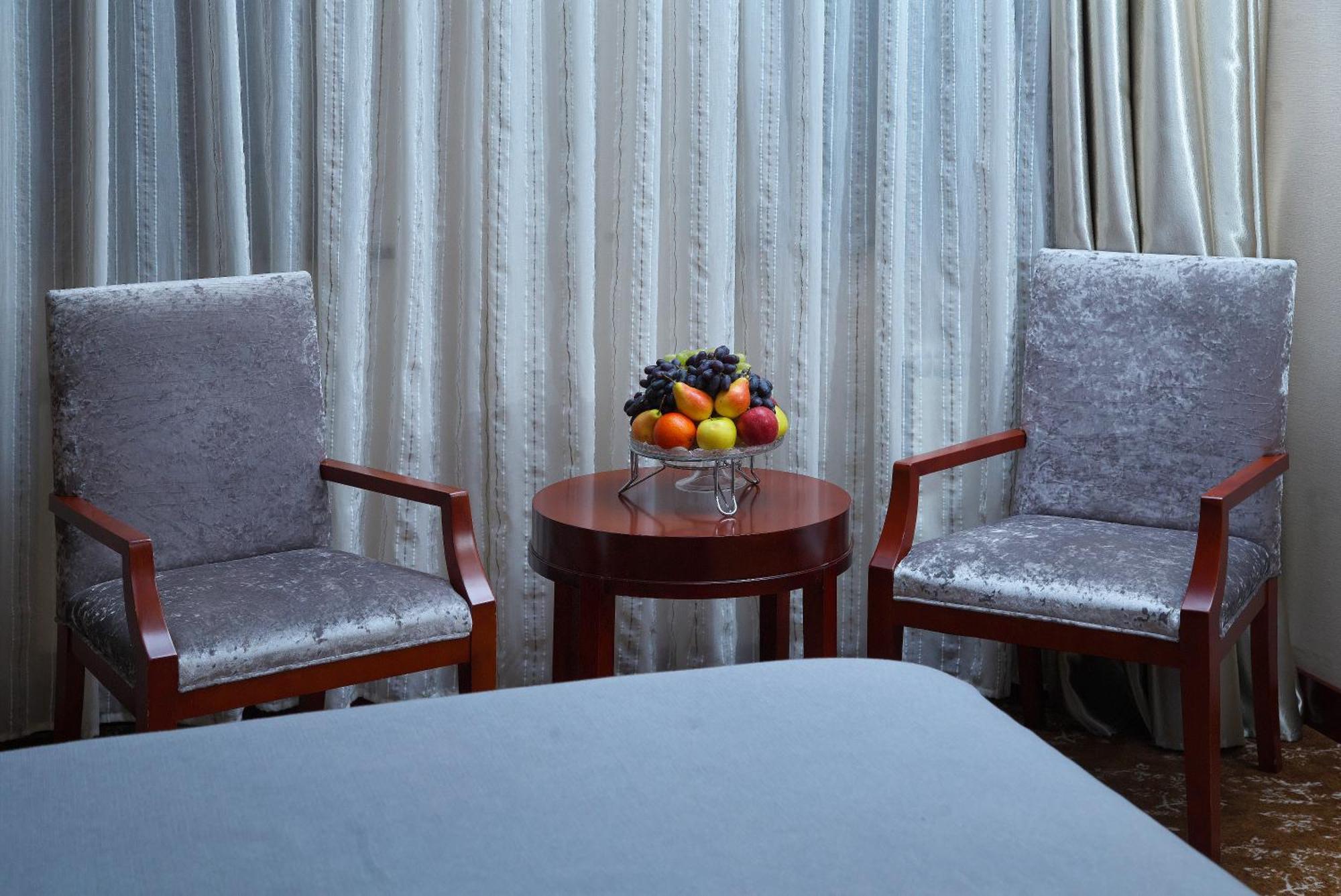 Grand Voyage Hotel Almati Kültér fotó