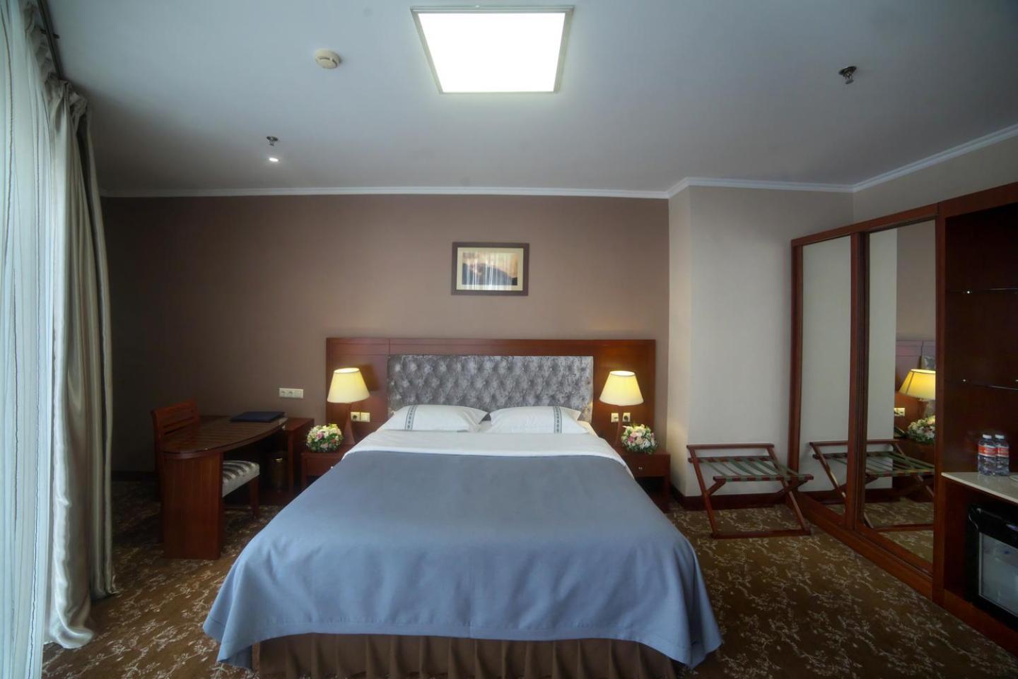 Grand Voyage Hotel Almati Kültér fotó