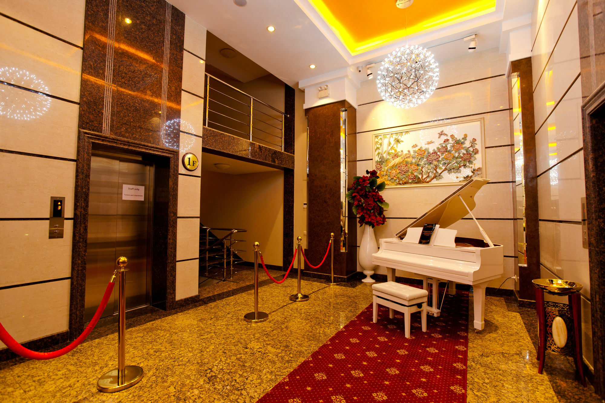 Grand Voyage Hotel Almati Kültér fotó